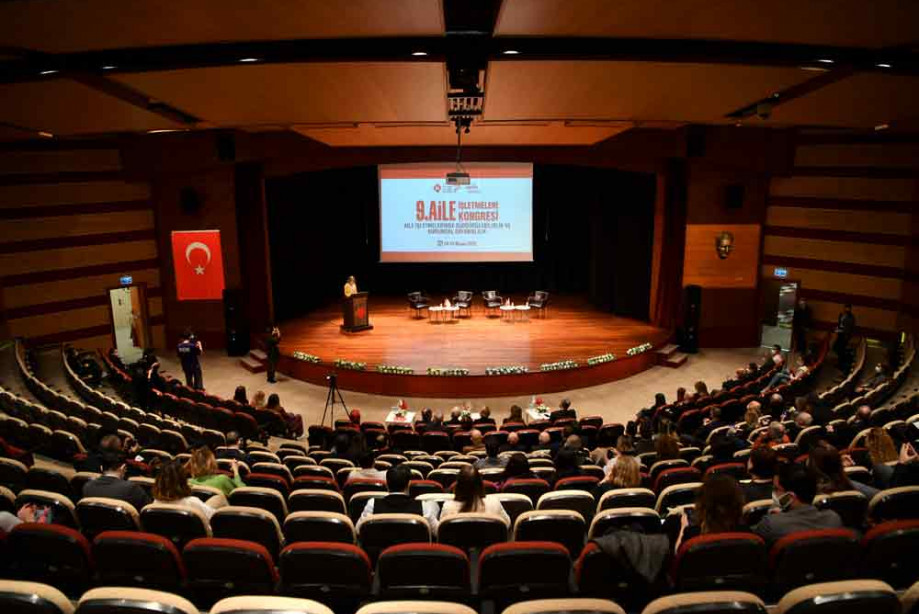 9. Aile İşletmeleri Kongresi’nde Anı Ödülleri Sahiplerini Buldu