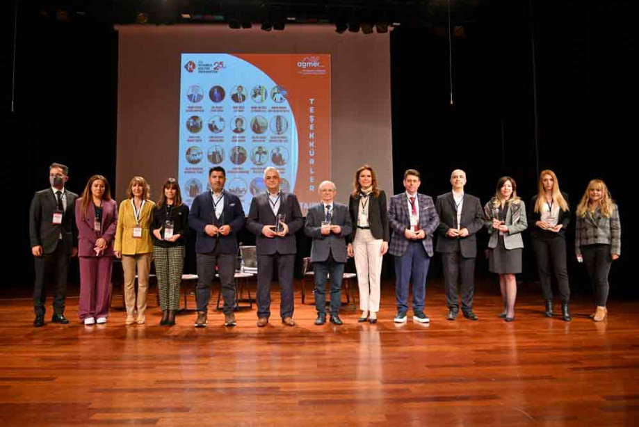 9. Aile İşletmeleri Kongresi’nde Anı Ödülleri Sahiplerini Buldu