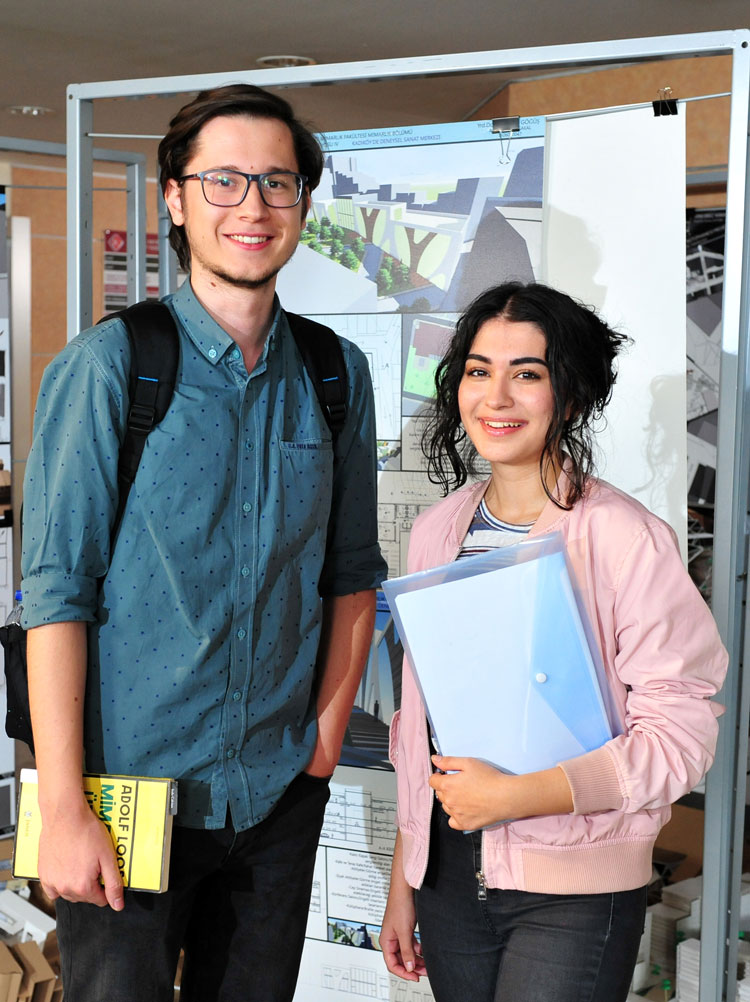 İstanbul Kültür Üniversitesi öğrencileri