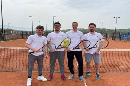 İKÜ Tenis Takımı