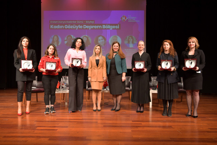 "Kadın Gözüyle Deprem Bölgesi"