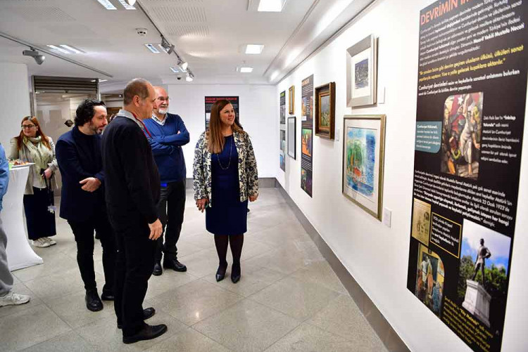 "Images of the Century: Republic and Painting-Sculpture Exhibition"
